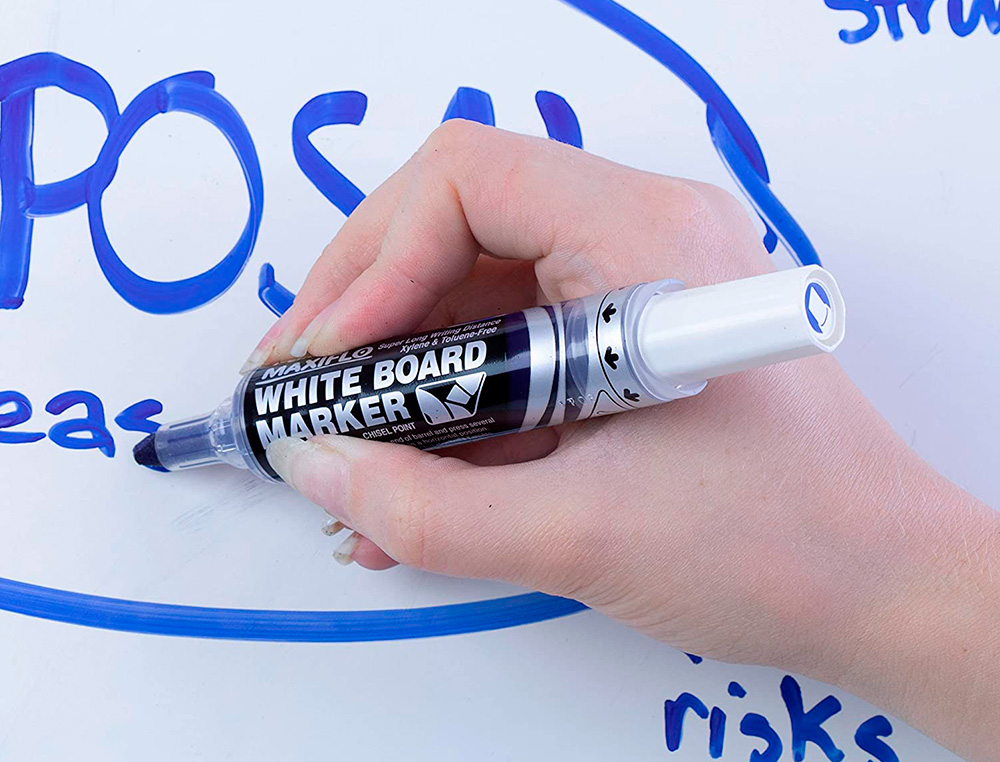 ROTULADOR PENTEL MAXIFLO PARA PIZARRA BLANCA PUNTA REDONDA 2,5-6 MM SET DE 4 UNIDADES COLORES BASICOS
