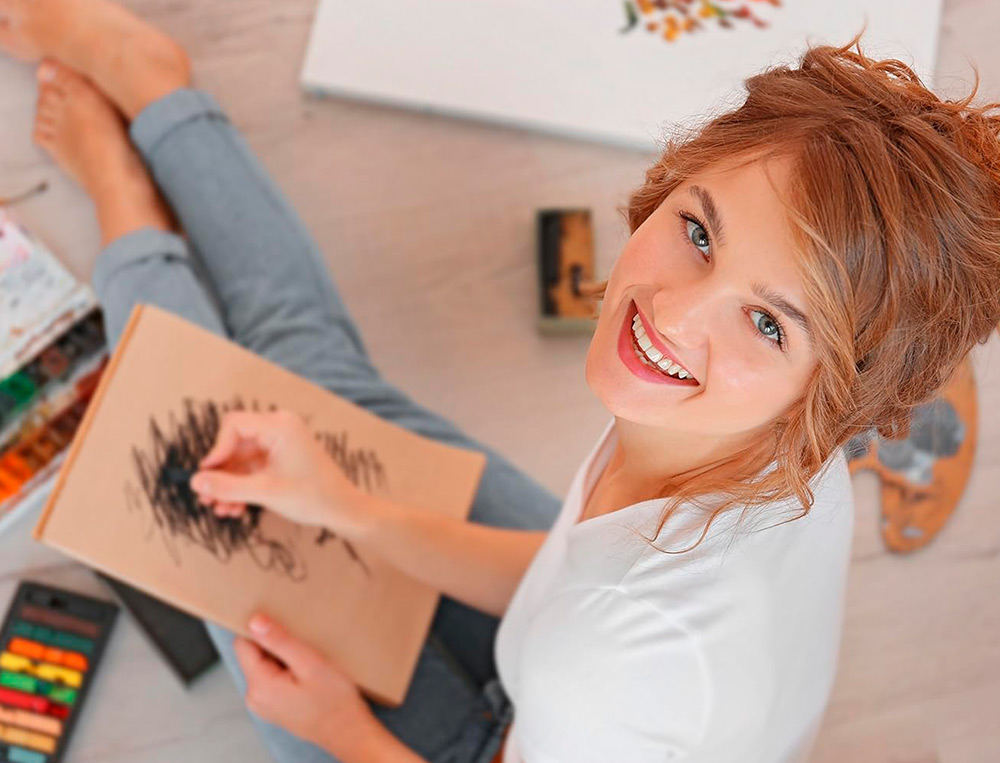 CARTULINA KRAFT LIDERPAPEL A4 180G/M2 PAQUETE DE 50 HOJAS