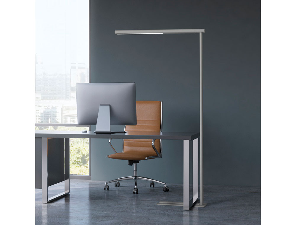 LAMPARA DE PIE MAUL JET LED 4 NIVELES INTENSIDAD COLOR PLATA 950X1950 MM