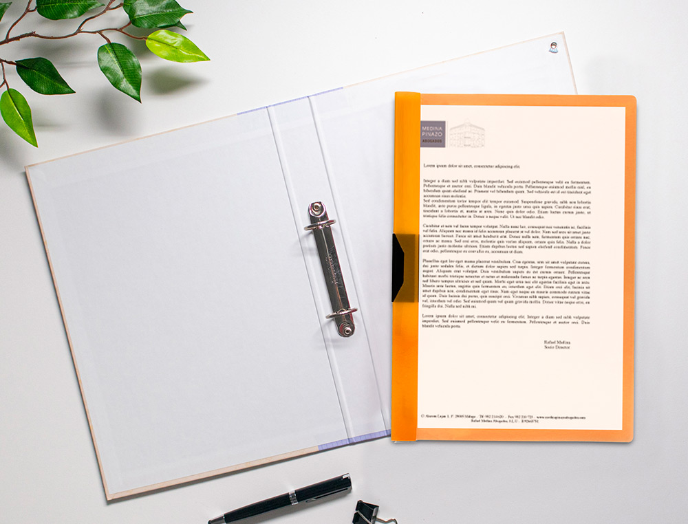 CARPETA LIDERPAPEL DOSSIER PINZA LATERAL 45301 POLIPROPILENO DIN A4 NARANJA 30 HOJAS PINZA DESLIZANTE
